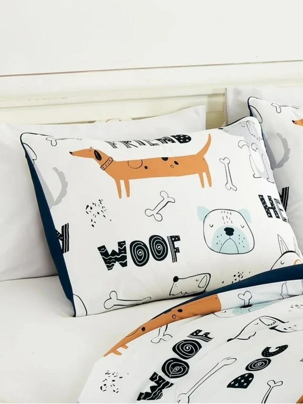 Dog Print Full/Queen 3 piece Comforter Set in White and Tan